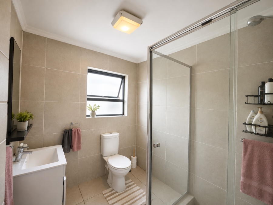 1 Bedroom Property for Sale in Sandown Western Cape